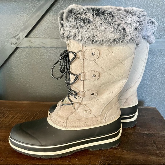Khombu women’s size 9 Emily cream winter boot with faux fur trim. - Picture 2 of 10